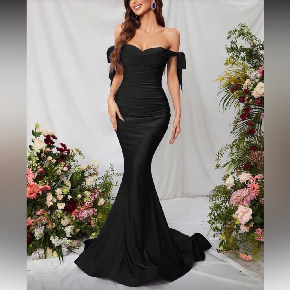 Elegant Black Off-Shoulder Evening Gown